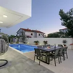 Luxury -heated Pool -jacuzzi Willa Trogir