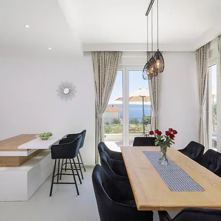 וילה Luxury -heated Pool -jacuzzi *