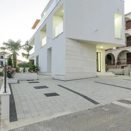 Villa Luxury -heated Pool -jacuzzi