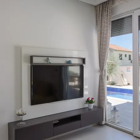 Luxury -heated Pool -jacuzzi Villa