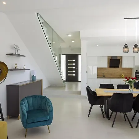 Luxury -heated Pool -jacuzzi