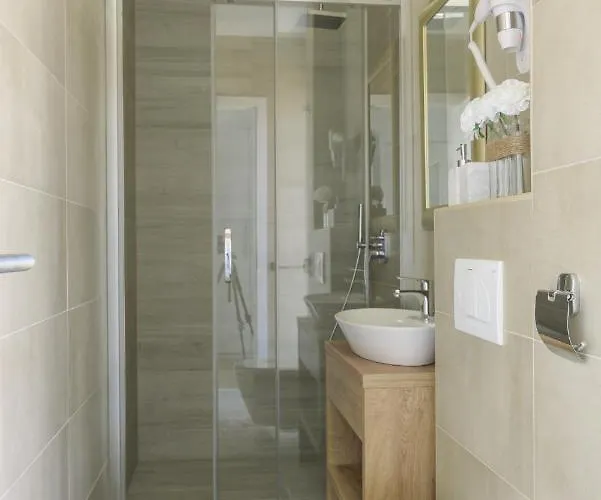 Luxury -heated Pool -jacuzzi * Trogir