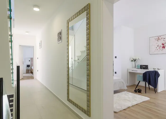 Luxury -heated Pool -jacuzzi *