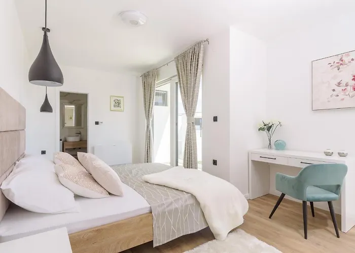 Luxury -heated Pool -jacuzzi Trogir