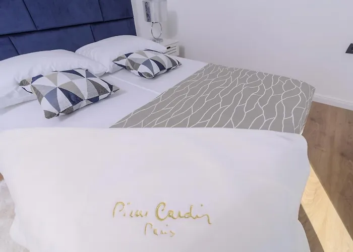 Villa Luxury -heated Pool -jacuzzi *