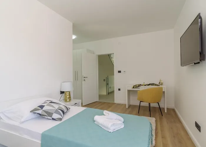 Luxury -heated Pool -jacuzzi Villa Trogir