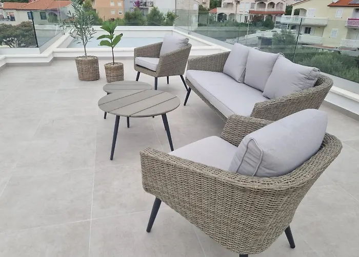 Luxury -heated Pool -jacuzzi Trogir