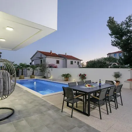 Luxury -heated Pool -jacuzzi Villa Trogir