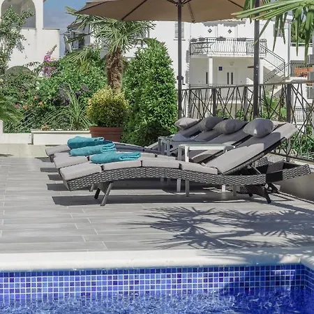 Luxury -heated Pool -jacuzzi * Trogir