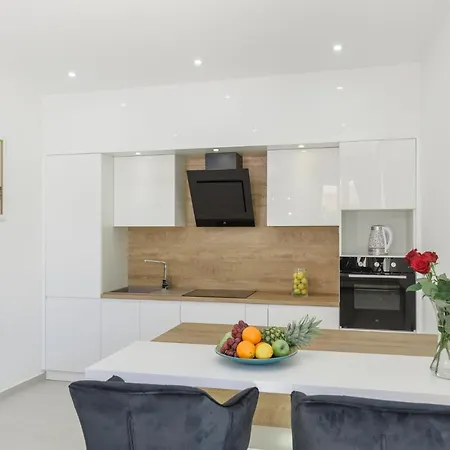 Luxury -heated Pool -jacuzzi *