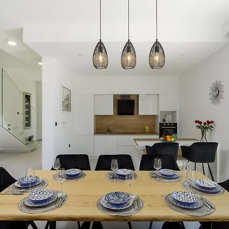 Luxury -heated Pool -jacuzzi Trogir