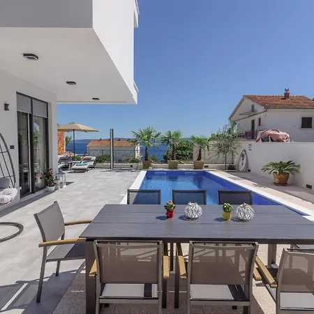 Luxury -heated Pool -jacuzzi