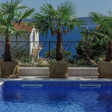 Luxury -heated Pool -jacuzzi *