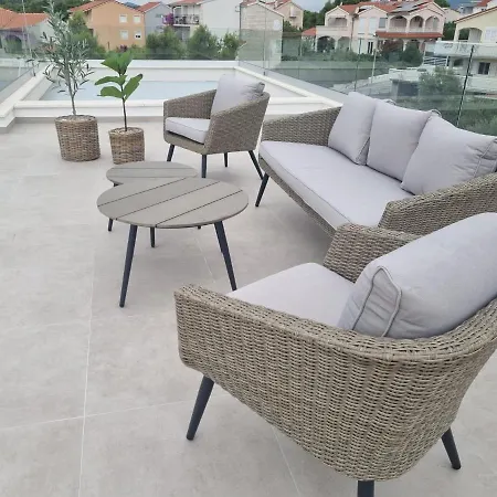 Luxury -heated Pool -jacuzzi Трогір