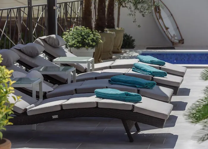 Villa Luxury -heated Pool -jacuzzi *