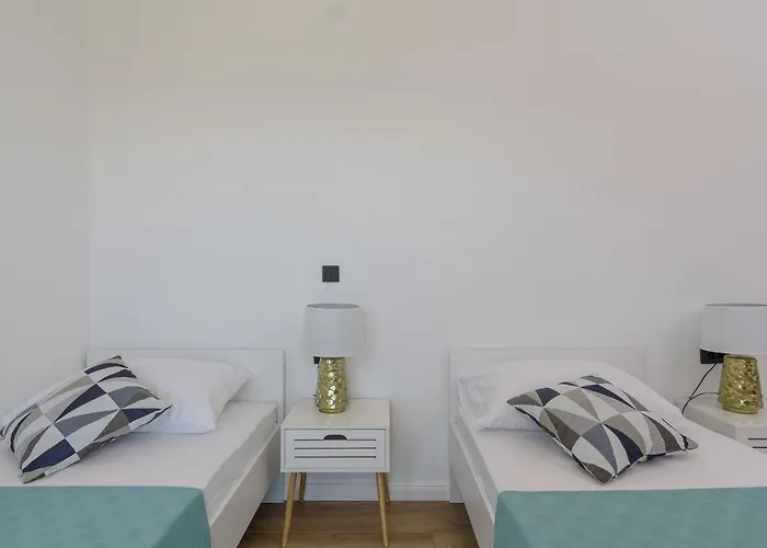 Villa Luxury -heated Pool -jacuzzi Trogir