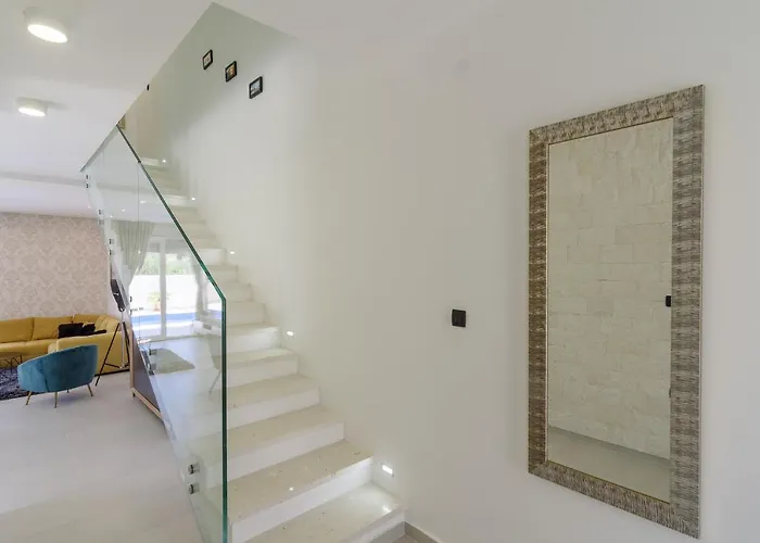 Villa Luxury -heated Pool -jacuzzi