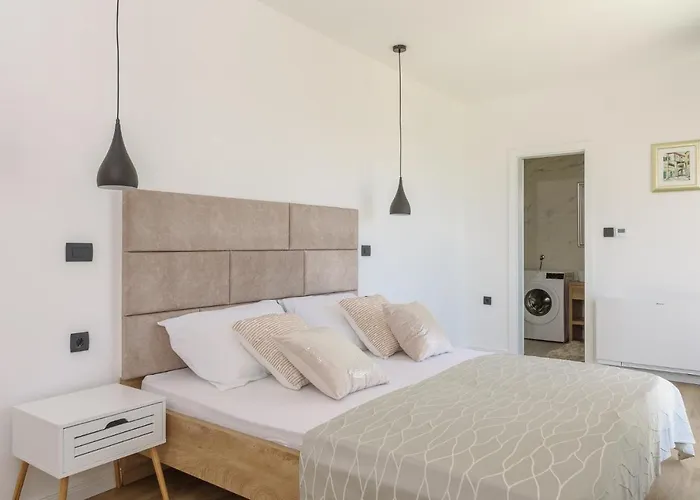 Villa Luxury -heated Pool -jacuzzi