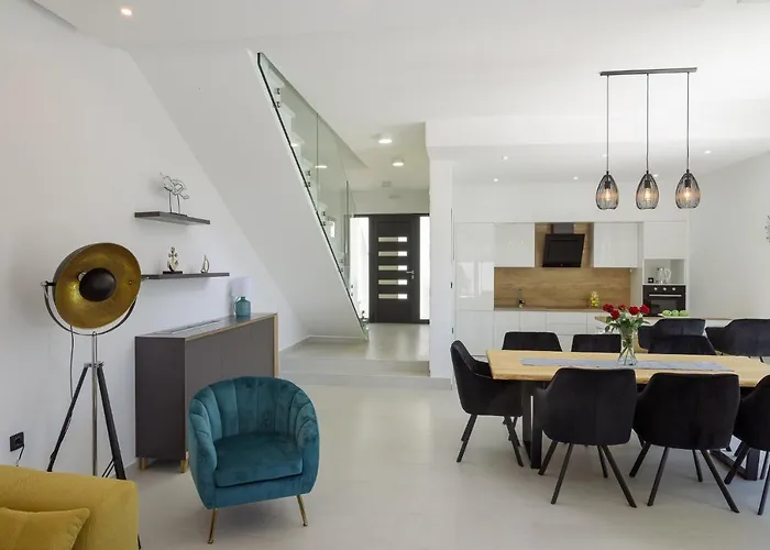 Luxury -heated Pool -jacuzzi