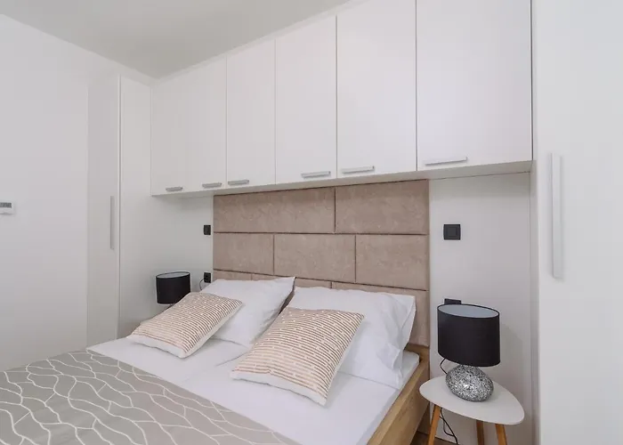 Villa Luxury -heated Pool -jacuzzi Trogir