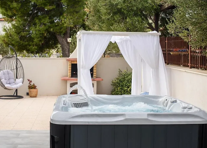 Villa Luxury -heated Pool -jacuzzi Trogir