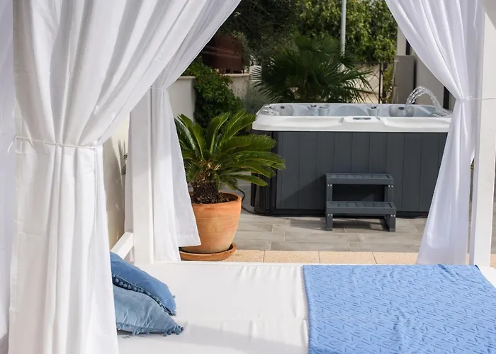 Luxury -heated Pool -jacuzzi * Trogir